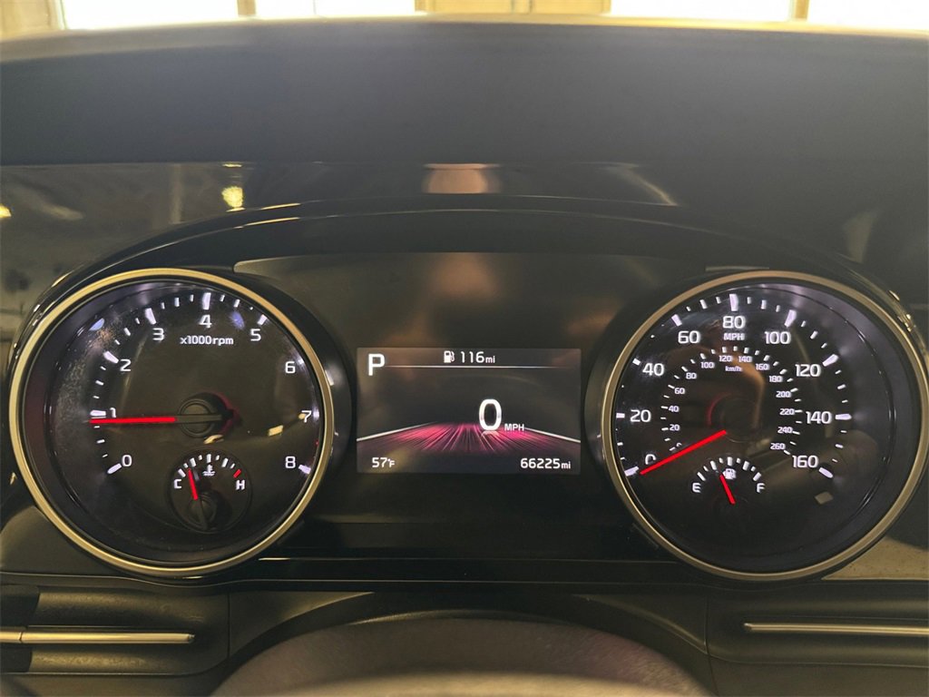 Certified 2024 Kia Carnival EX image 16