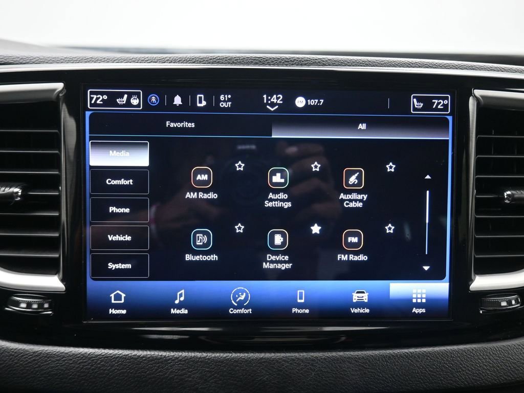 Used 2022 Chrysler Pacifica Touring-L image 18