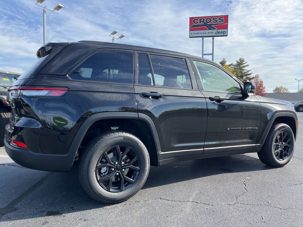 New 2025 Jeep Grand Cherokee Altitude image 40