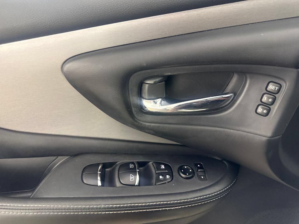 Used 2020 Nissan Murano SL w/ Moonroof Package FWD image 18
