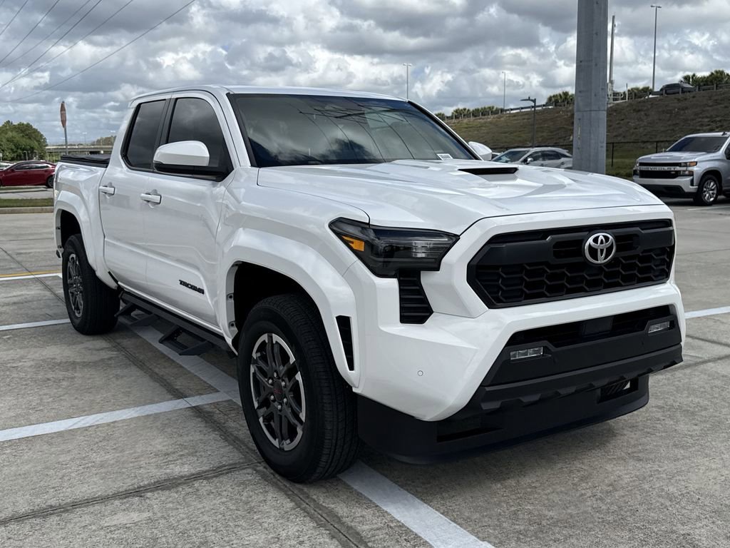 Used 2024 Toyota Tacoma TRD Sport w/ TRD Sport Upgrade Package RWD image 12