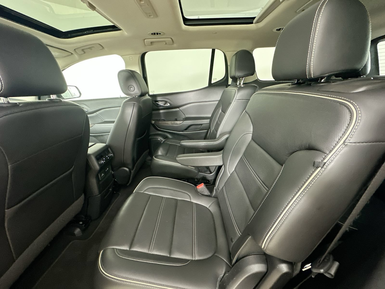Used 2020 GMC Acadia Denali FWD image 38