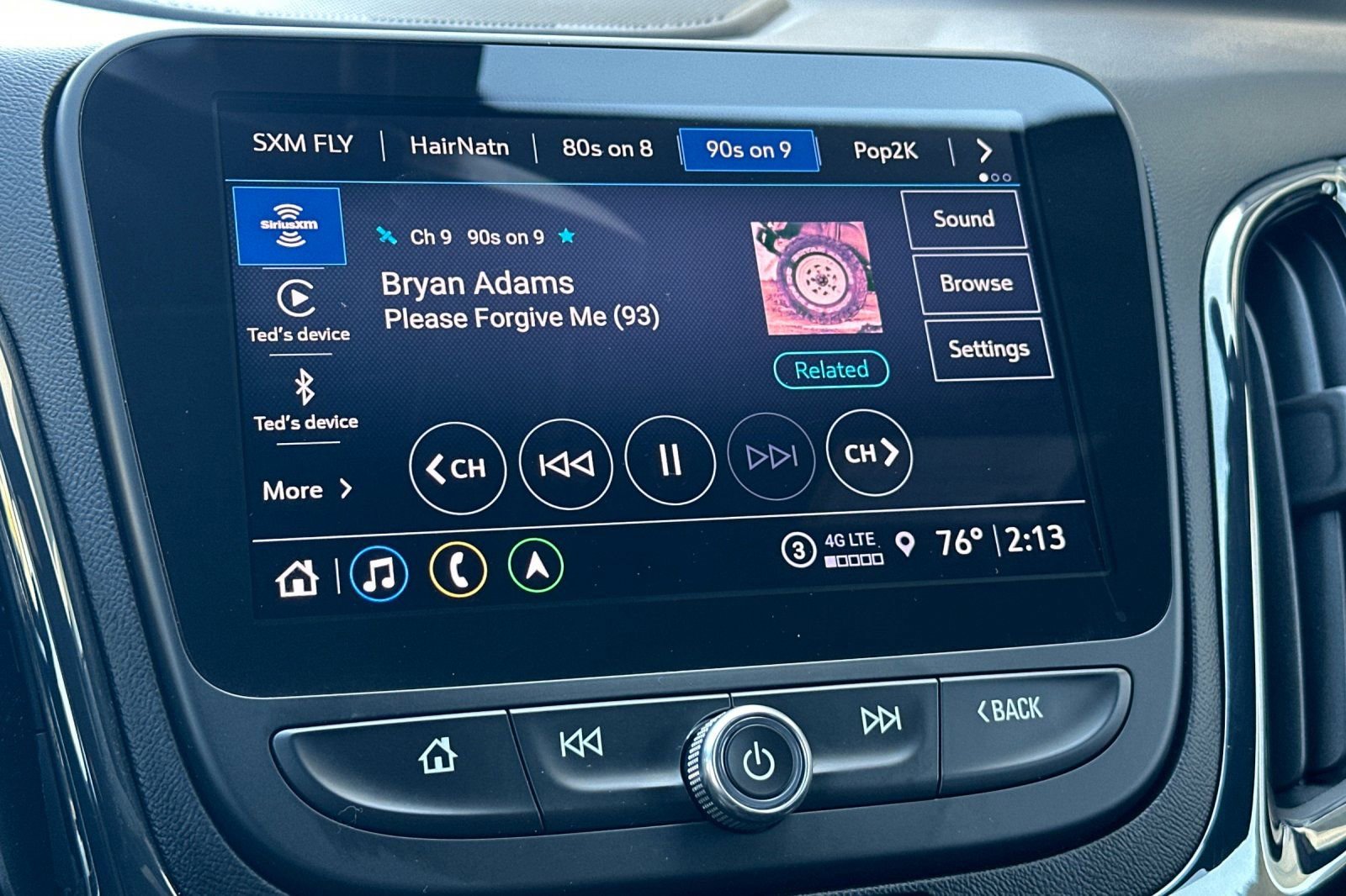 Used 2022 Chevrolet Equinox RS w/ RS Leather Package image 18