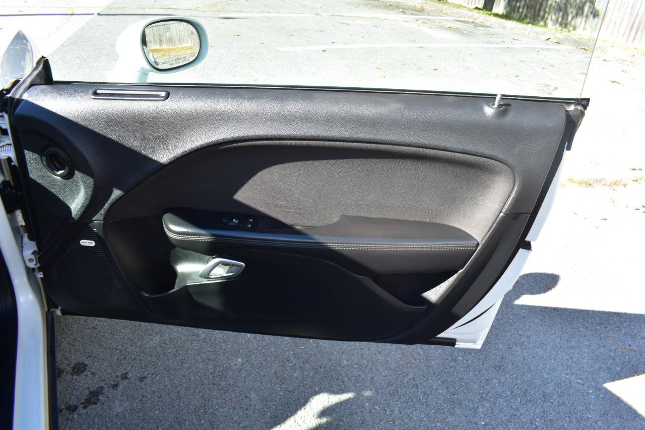 Used 2015 Dodge Challenger R/T w/ Quick Order Package 28B R/T RWD image 21