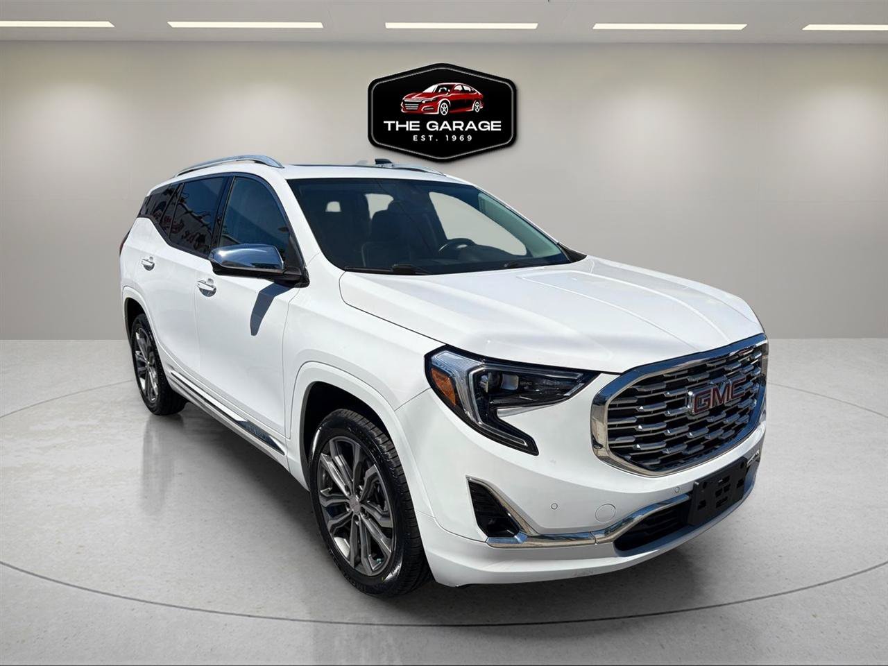 Used 2020 GMC Terrain Denali w/ LPO, Floor Liner Package AWD/4WD image 7