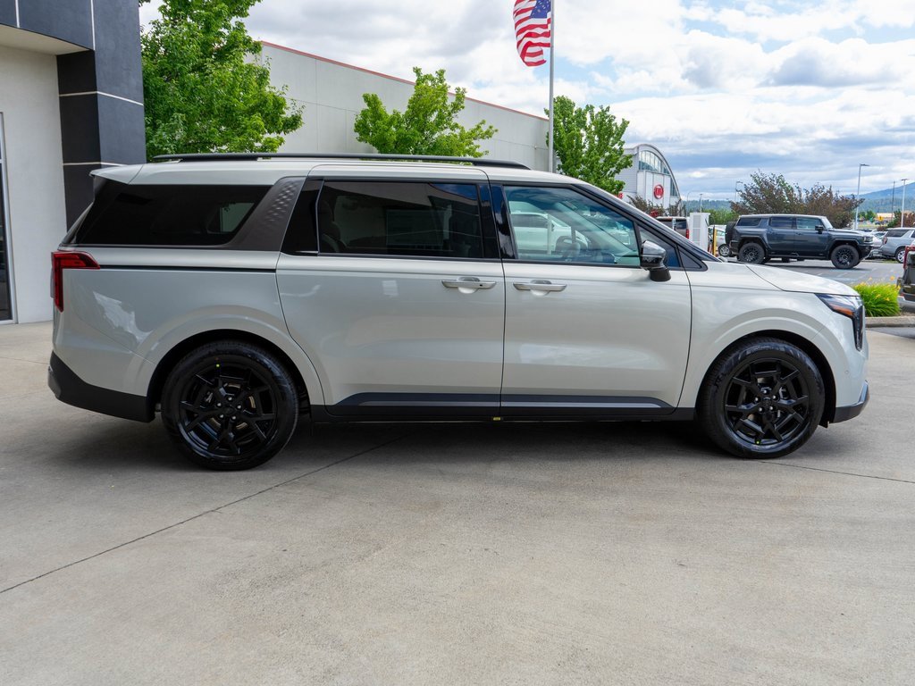New 2026 Kia Carnival SX w/ SX Dark Edition Package image 8