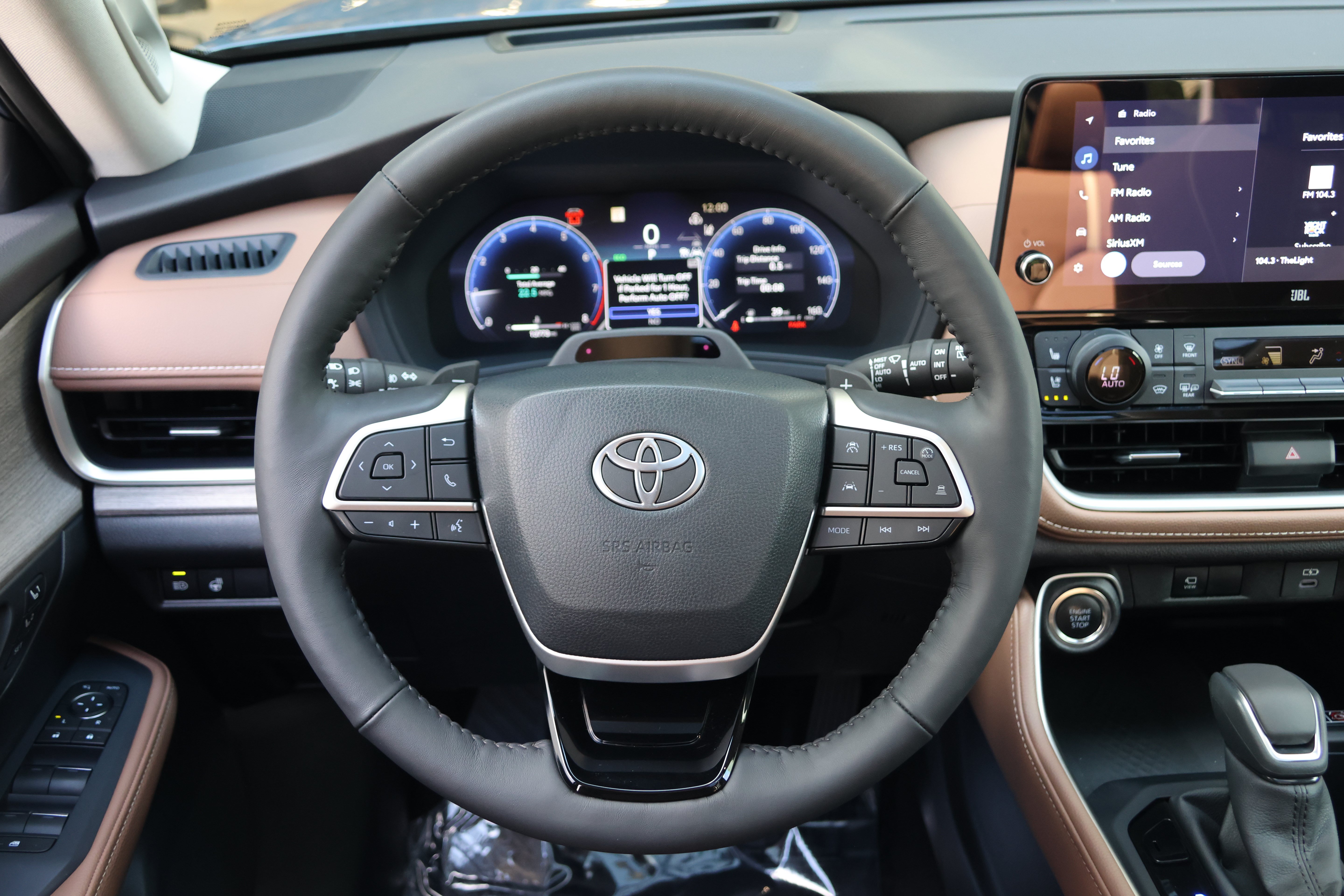 Used 2025 Toyota Grand Highlander AWD image 17