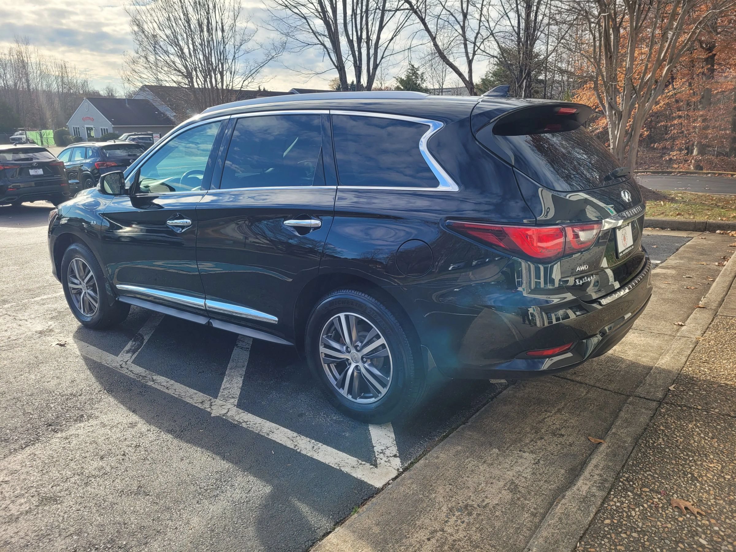 Used 2020 INFINITI QX60 Luxe AWD/4WD image 4