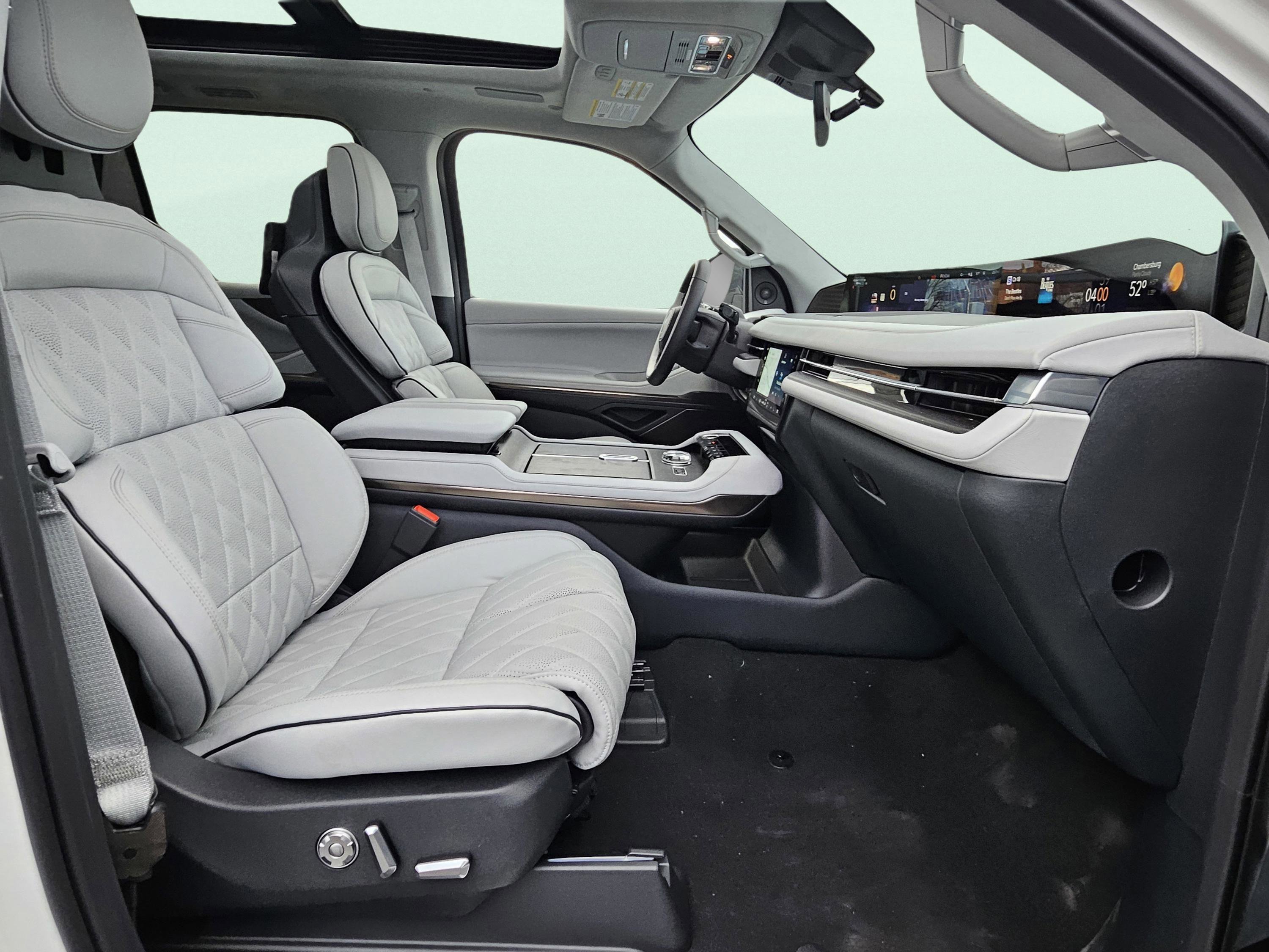 New 2026 Lincoln Navigator L Black Label image 13