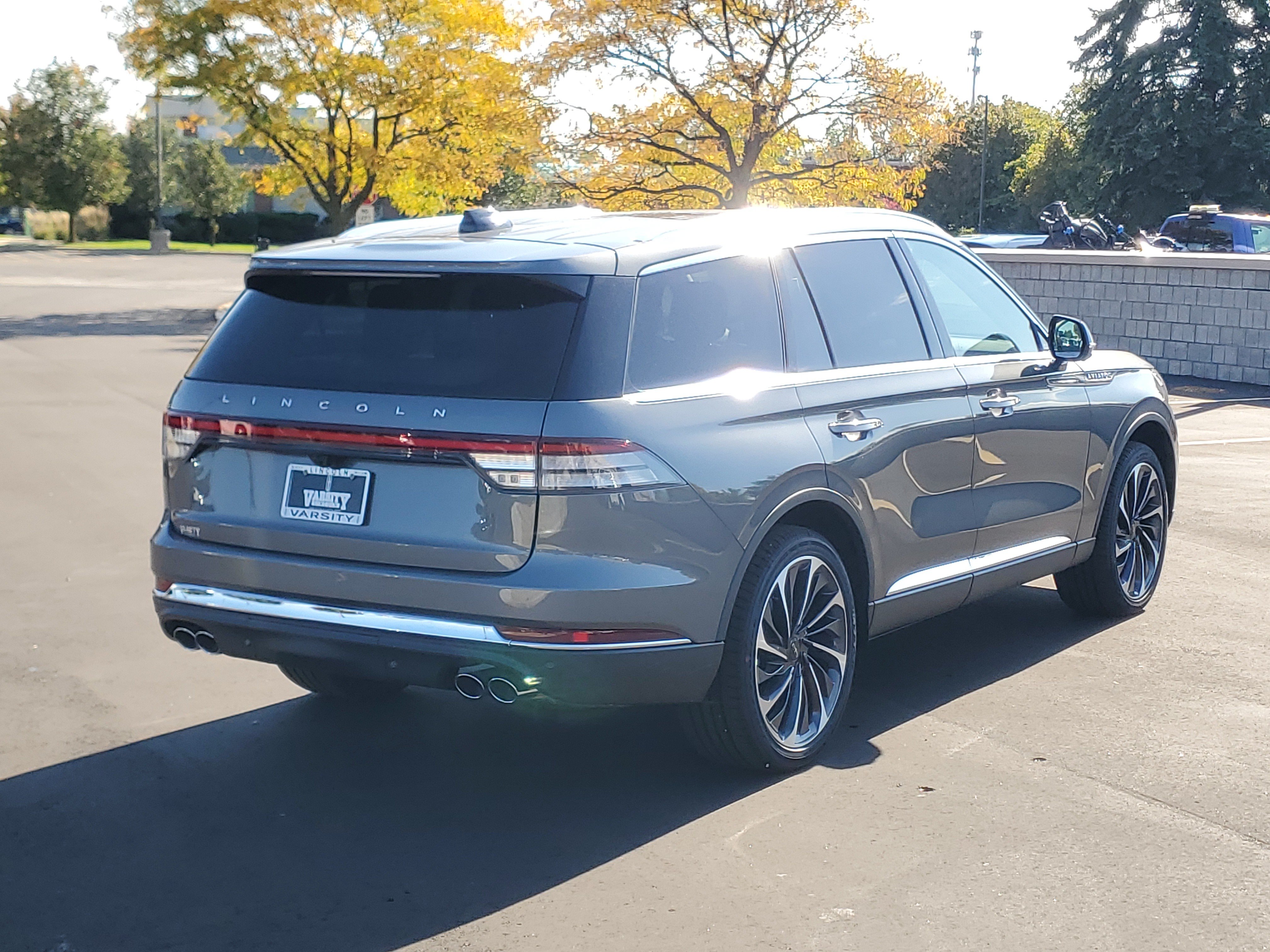 New 2027 Lincoln Aviator Reserve AWD/4WD image 4