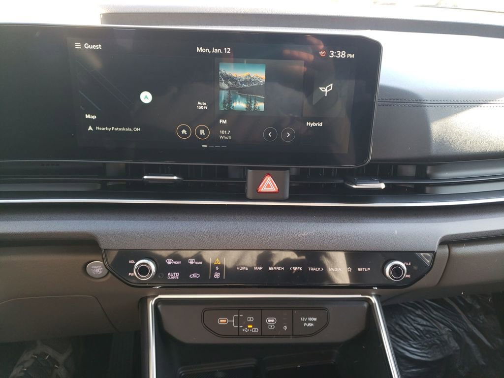 New 2026 Kia Carnival EX FWD image 21
