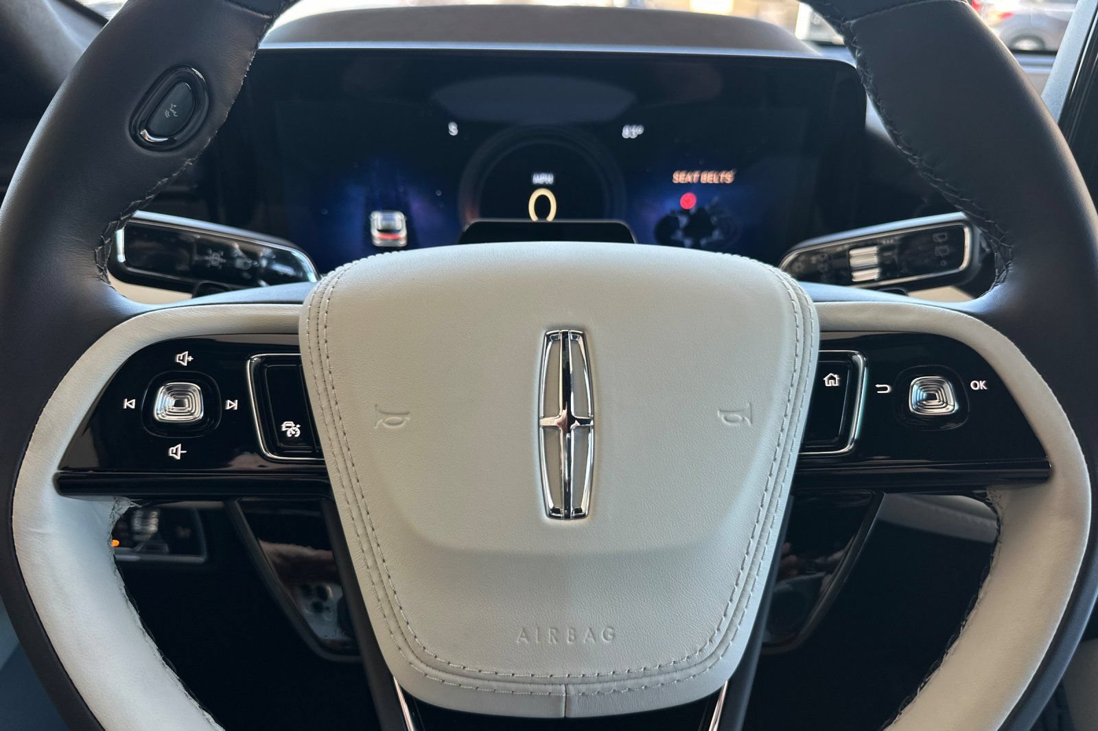 New 2026 Lincoln Aviator Black Label w/ Jet Appearance Package AWD/4WD image 24