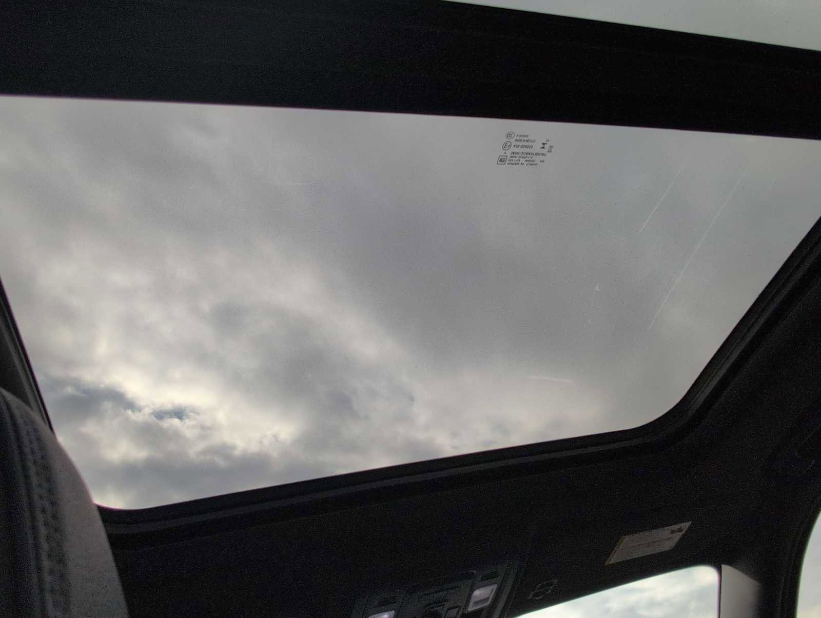 Used 2024 GMC Yukon XL Denali image 20