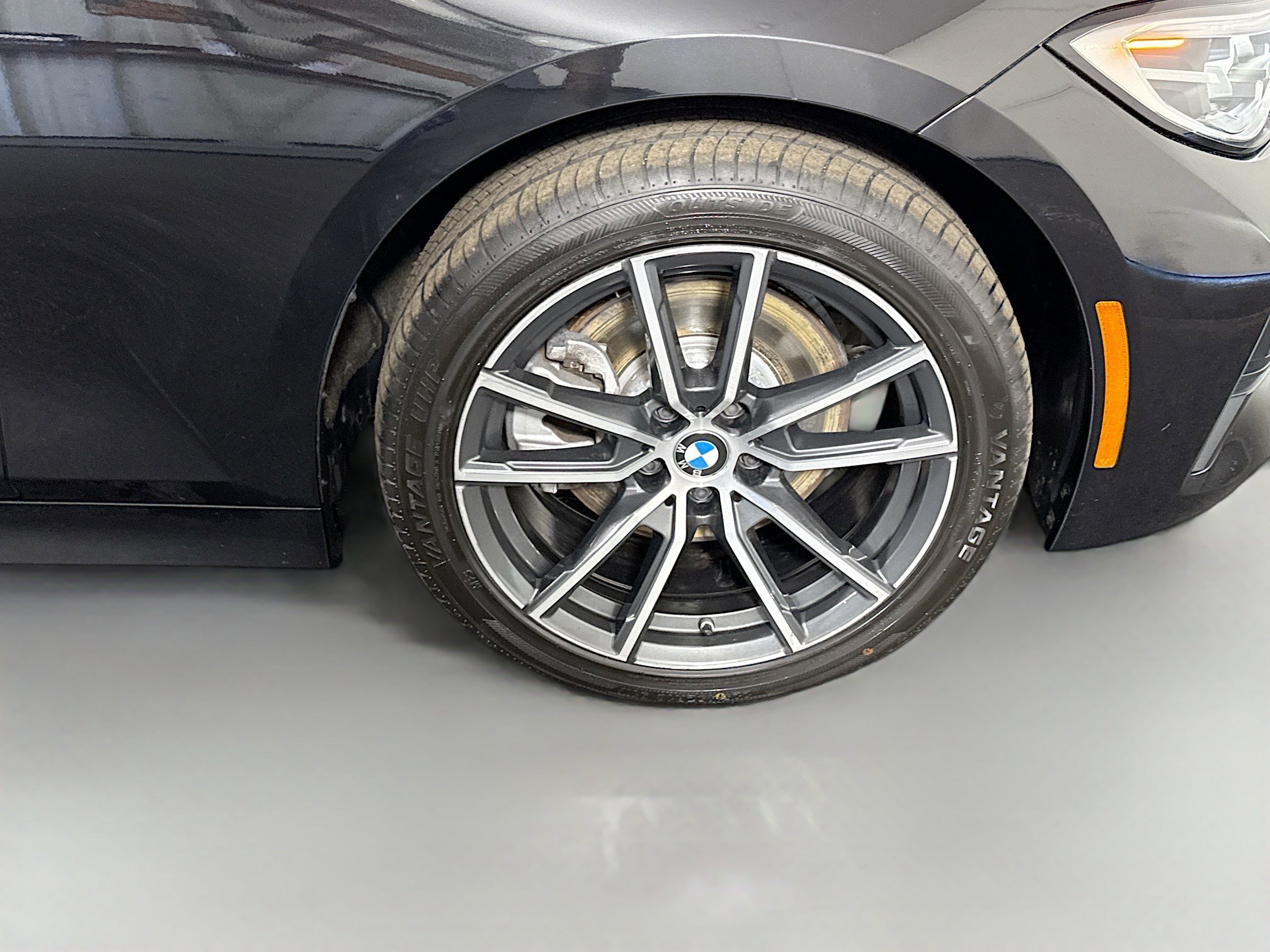 Used 2019 BMW 330i xDrive Sedan w/ Convenience Package image 32