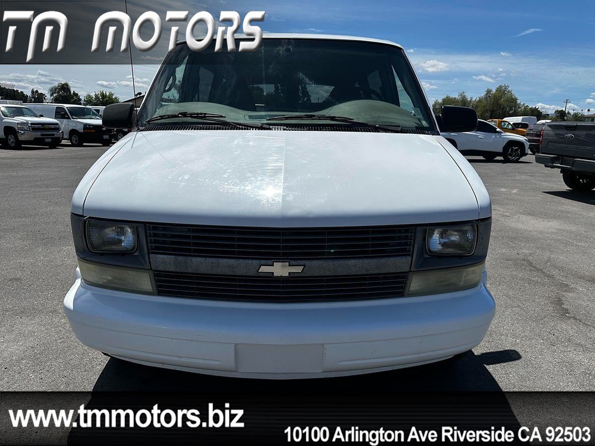 Used 2005 Chevrolet Astro Passenger AWD image 2
