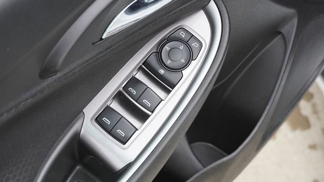 Used 2024 Chevrolet Malibu LT FWD image 19