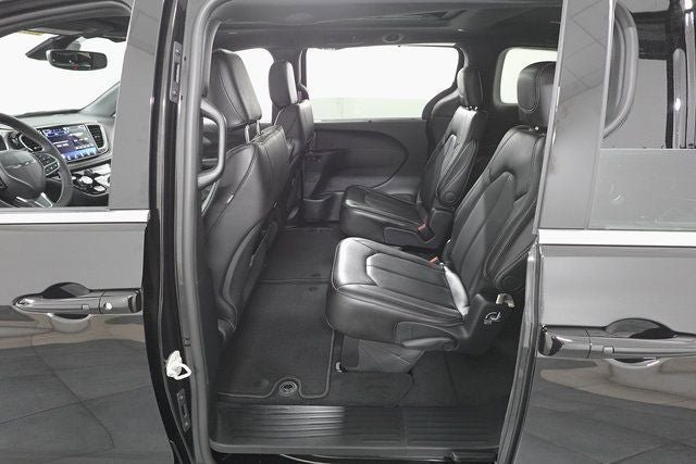 New 2026 Chrysler Pacifica Select image 24