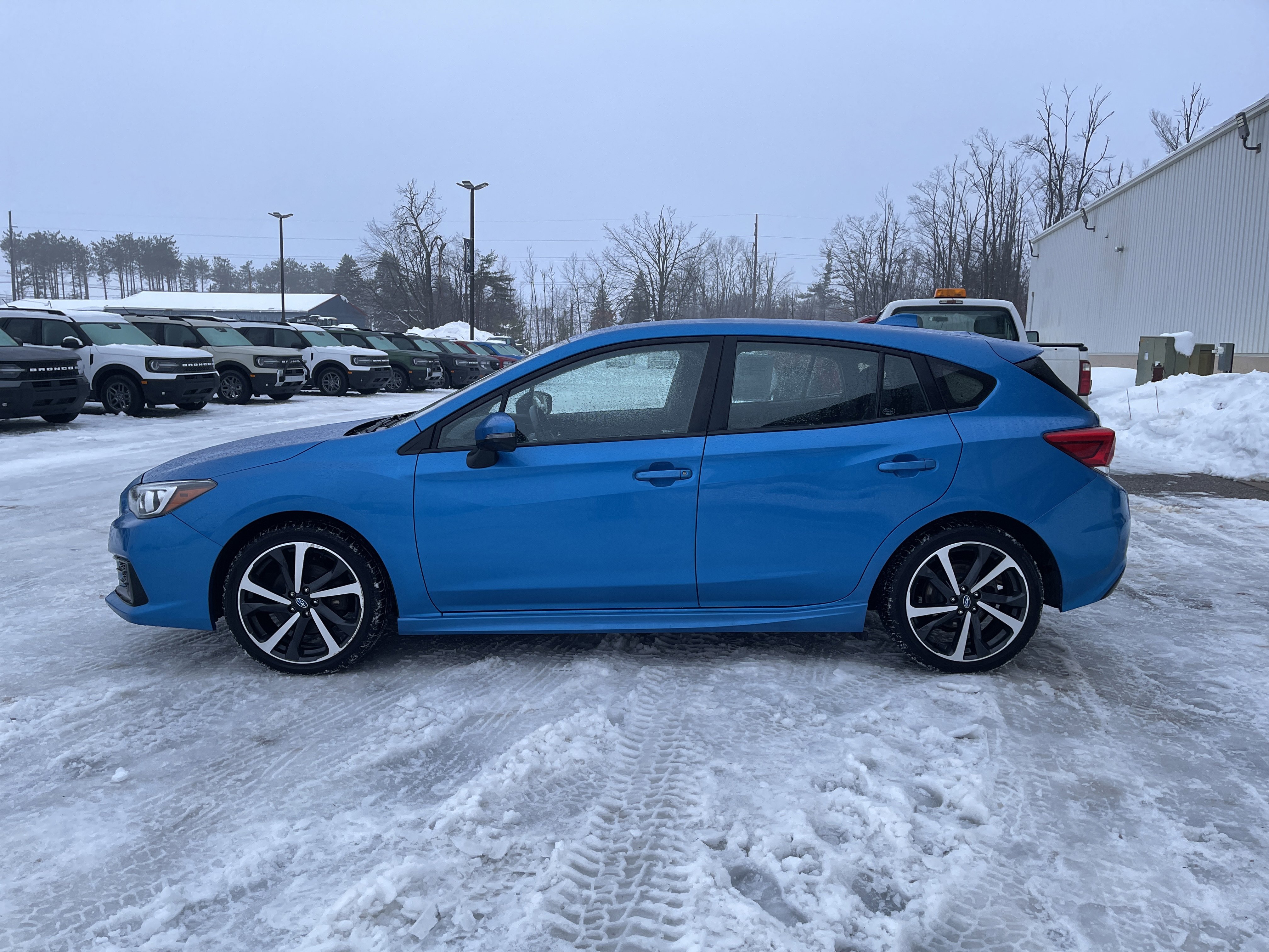 Used 2023 Subaru Impreza 2.0i Sport image 7