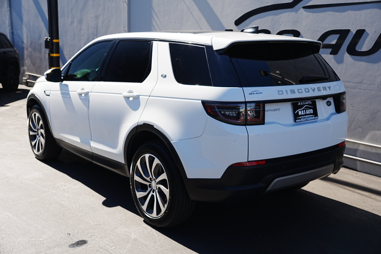 Used 2023 Land Rover Discovery Sport S image 6