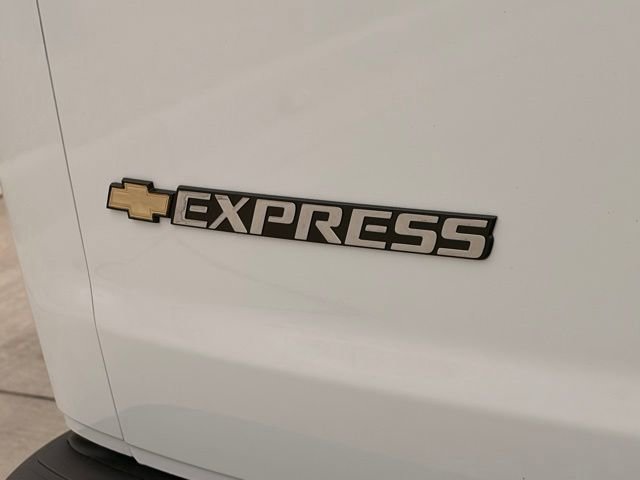 Used 2025 Chevrolet Express 3500 LT w/ LT Preferred Equipment Group RWD image 9