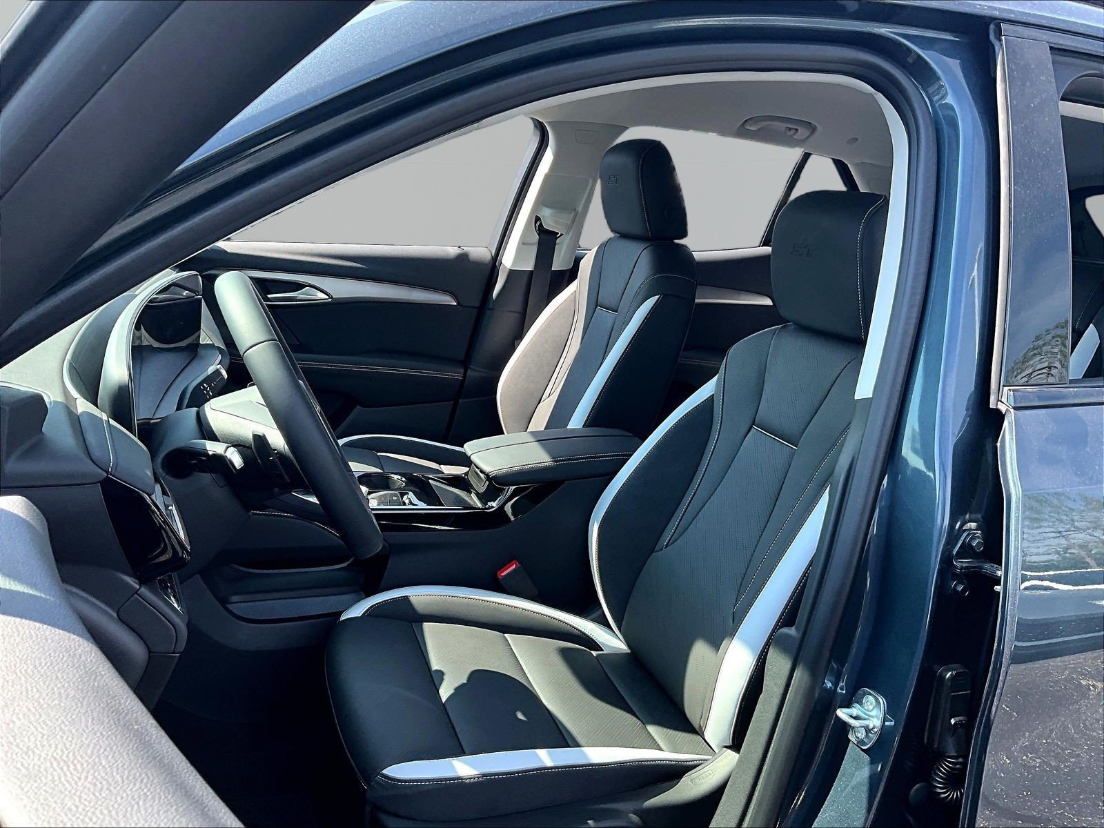 New 2026 Buick Envision Sport Touring AWD/4WD image 16