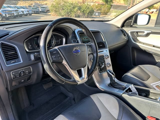 Used 2017 Volvo XC60 T6 Dynamic w/ Preferred Option Package AWD/4WD image 11