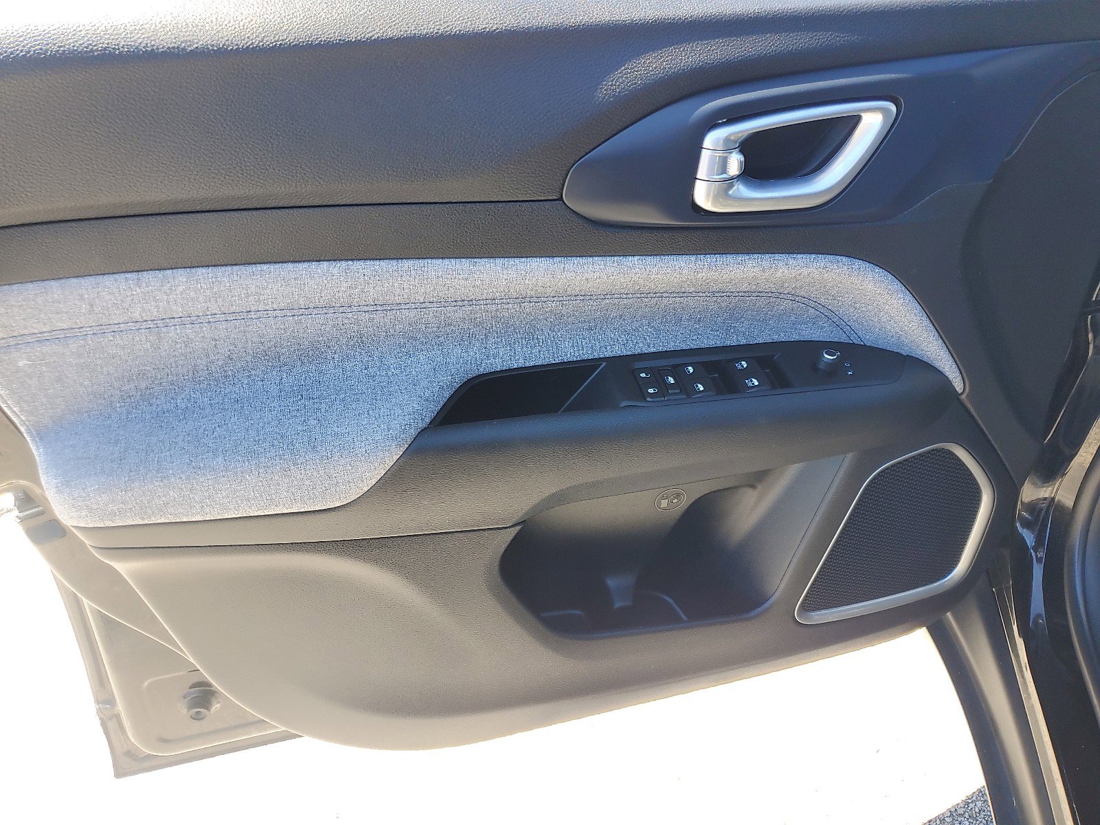 Used 2022 Jeep Compass Latitude image 16