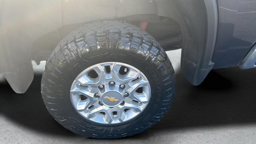 Used 2024 Chevrolet Silverado 2500 LTZ w/ LTZ Plus Package AWD/4WD image 21