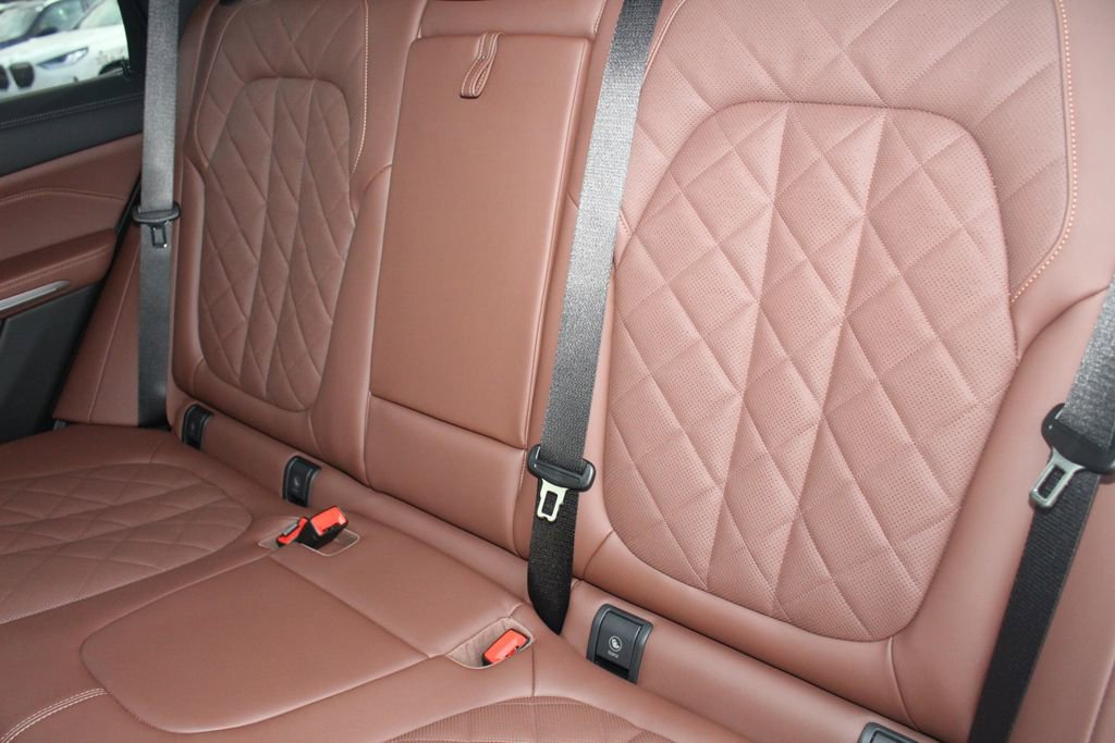 New 2026 BMW X5 xDrive50e w/ M Sport Package image 21