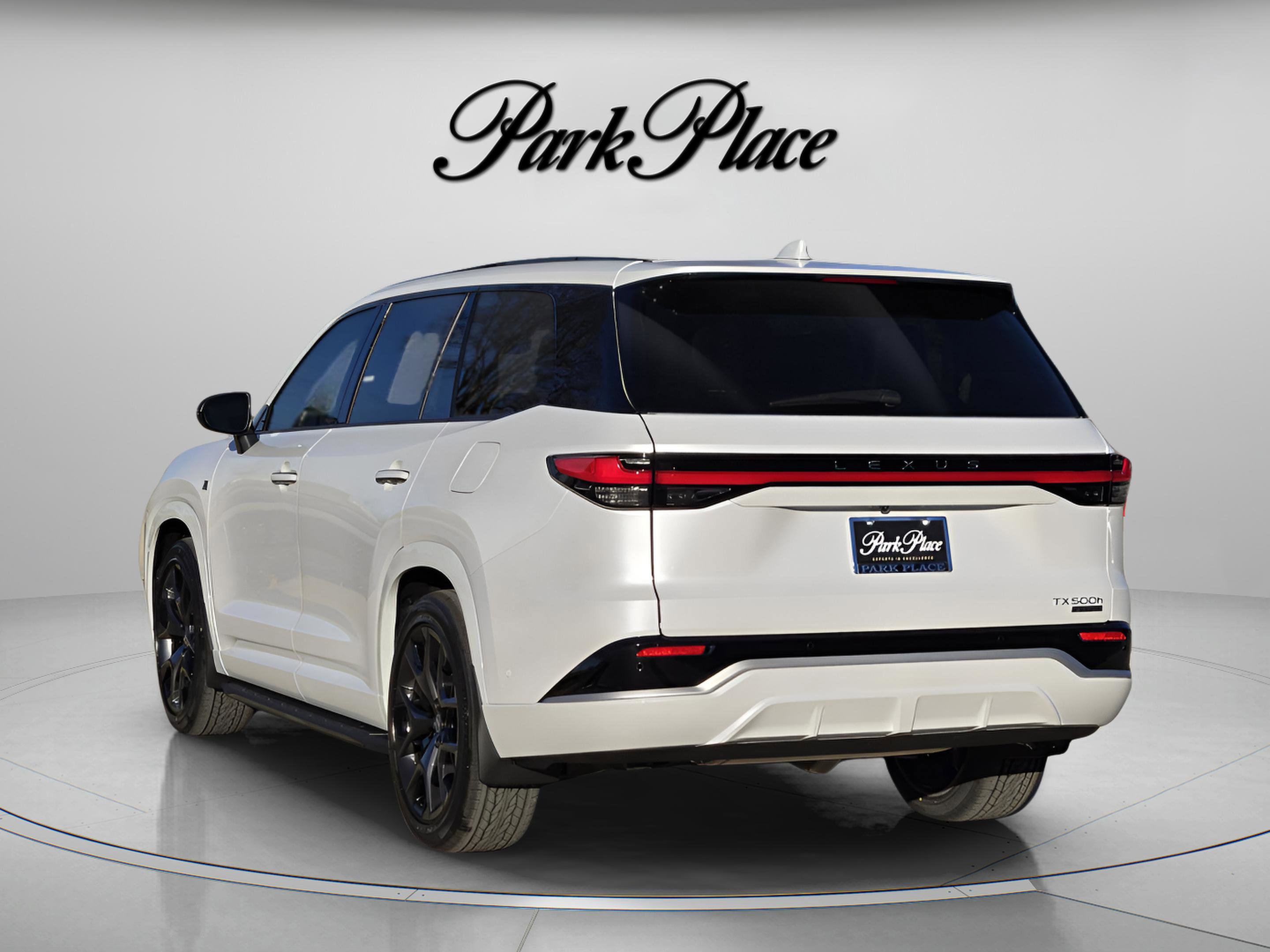 New 2026 Lexus TX 500h AWD image 3