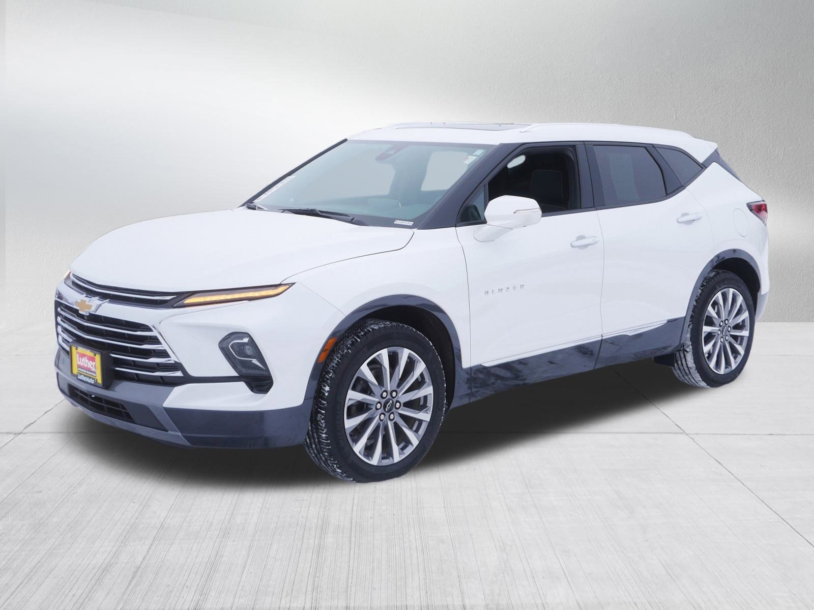 Used 2024 Chevrolet Blazer Premier w/ Driver Confidence II Package image 3