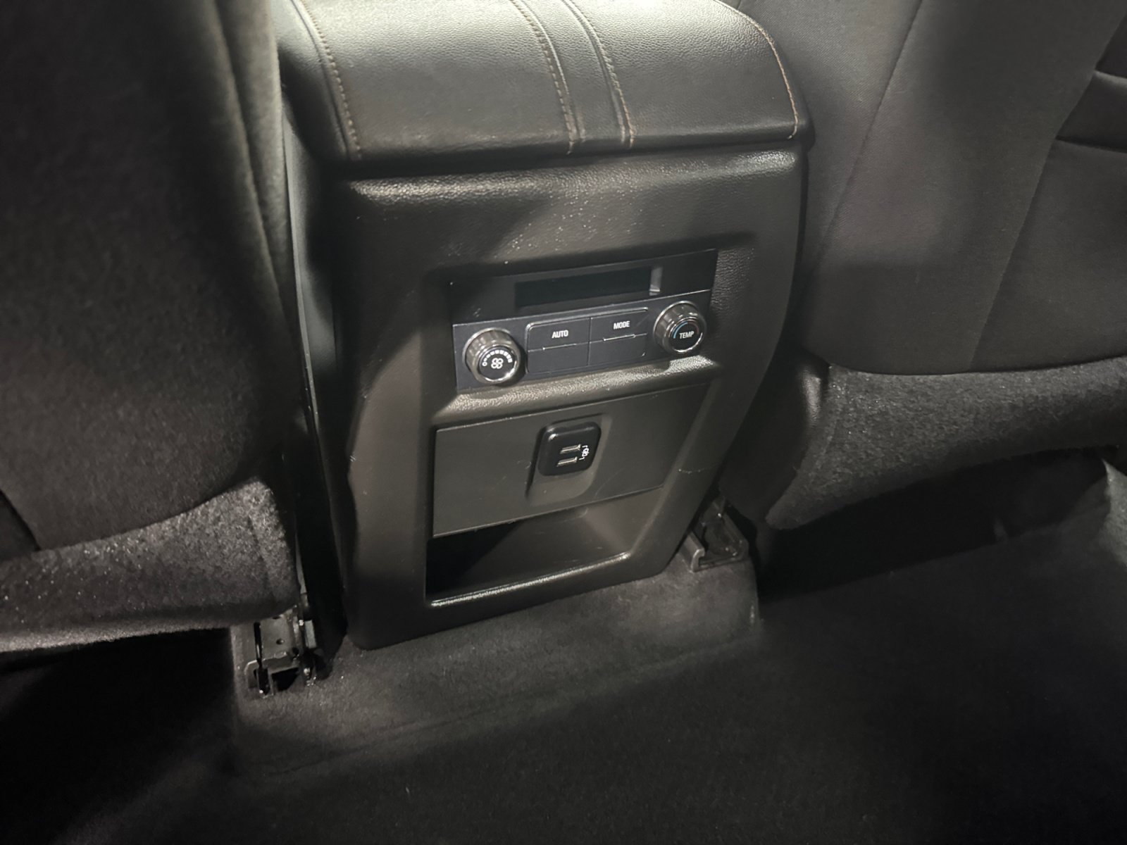 Used 2018 Chevrolet Traverse LS AWD/4WD image 13