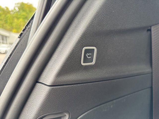 New 2026 Chrysler Pacifica Limited w/ Uconnect Theater Family Group image 25