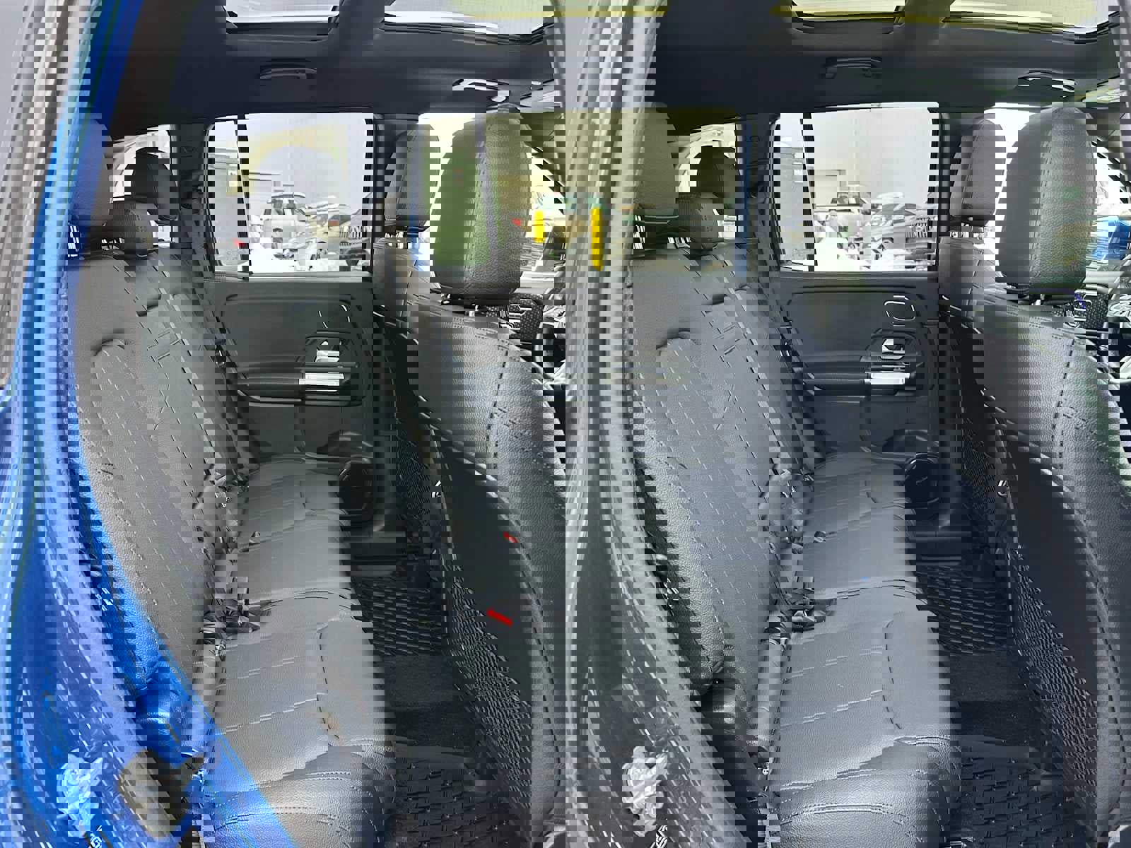 Used 2024 Mercedes-Benz GLB 250 4MATIC image 12