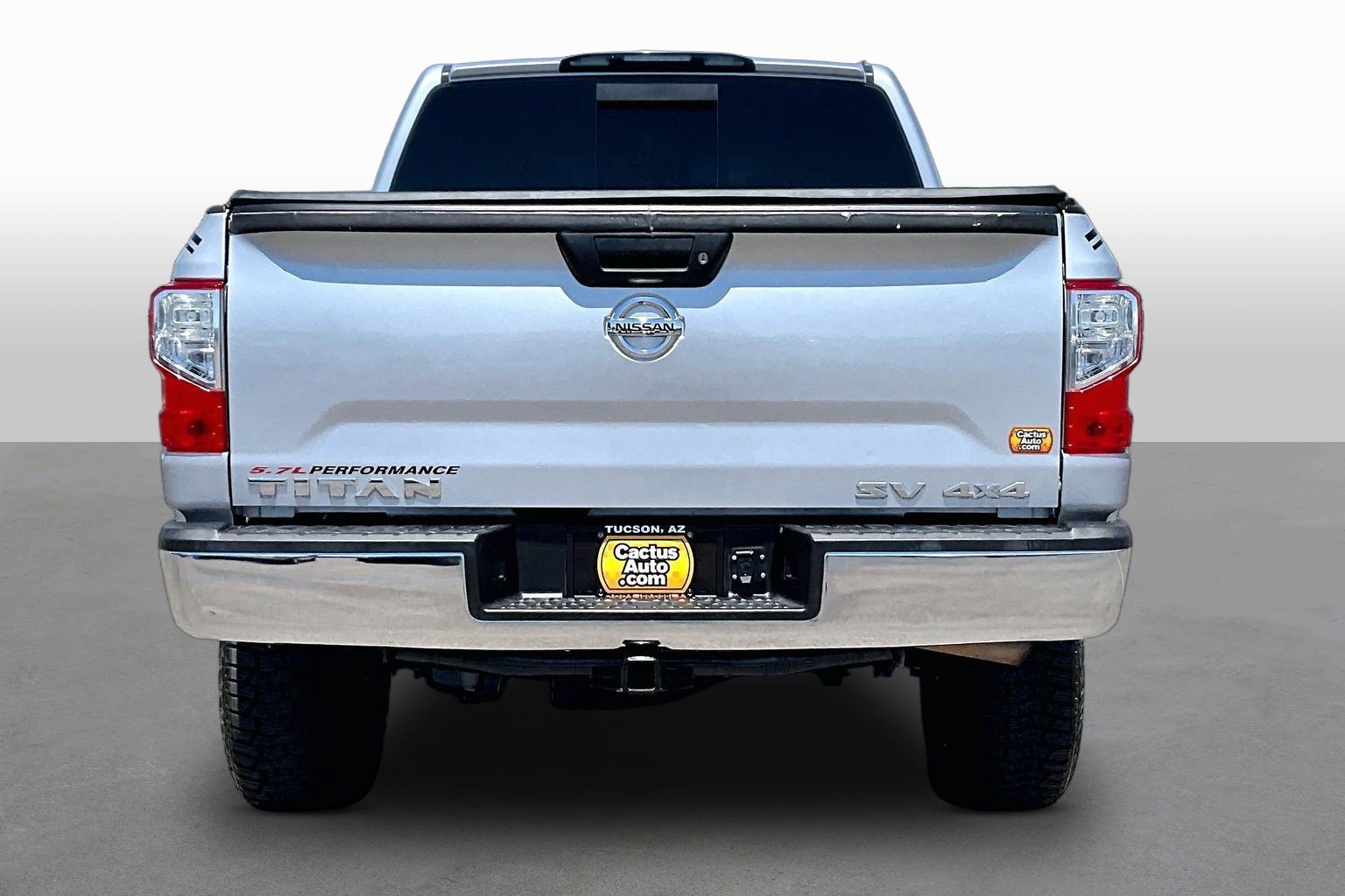 Used 2017 Nissan Titan SV AWD/4WD image 4