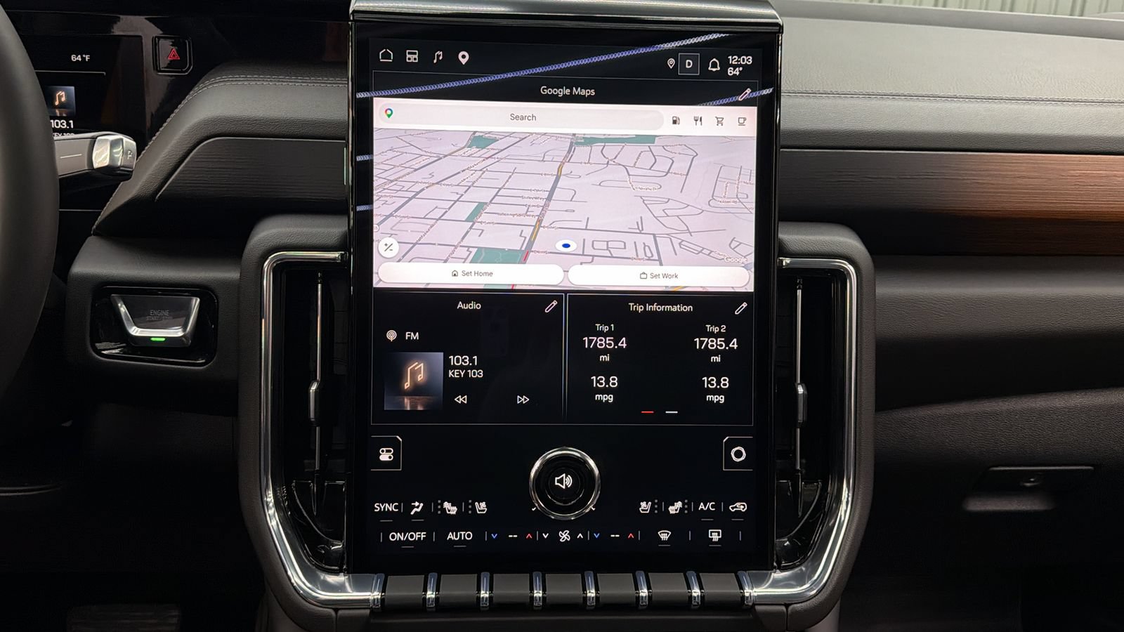 Used 2026 GMC Yukon Denali w/ Sun & Power Step Package AWD/4WD image 30