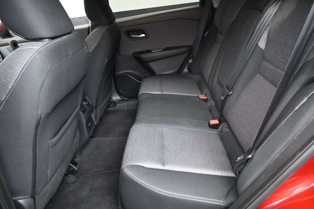 Used 2021 Nissan Rogue SV FWD image 14