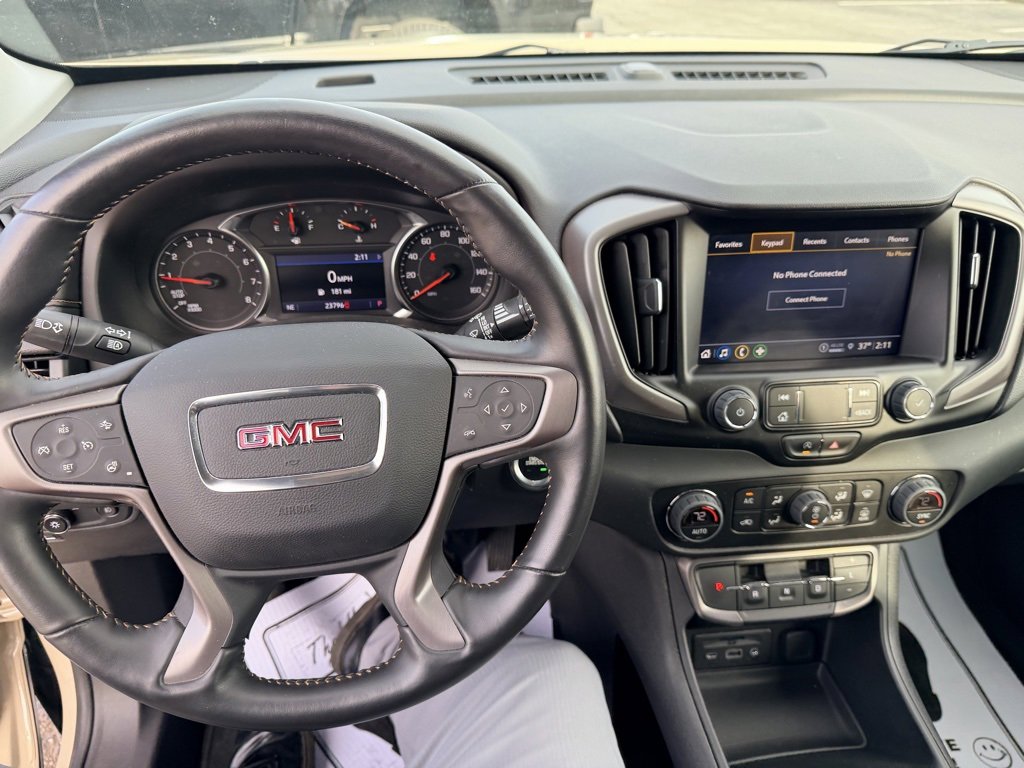 Used 2022 GMC Terrain AT4 image 17