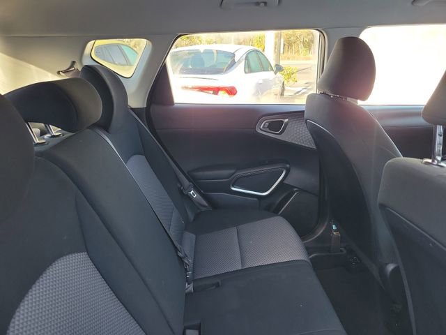 Used 2023 Kia Soul LX image 29