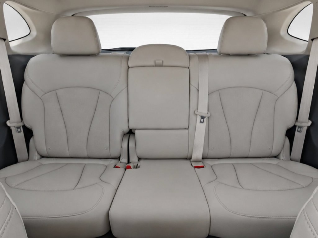 Used 2019 Buick Envision Essence w/ LPO, Cargo Package FWD image 34