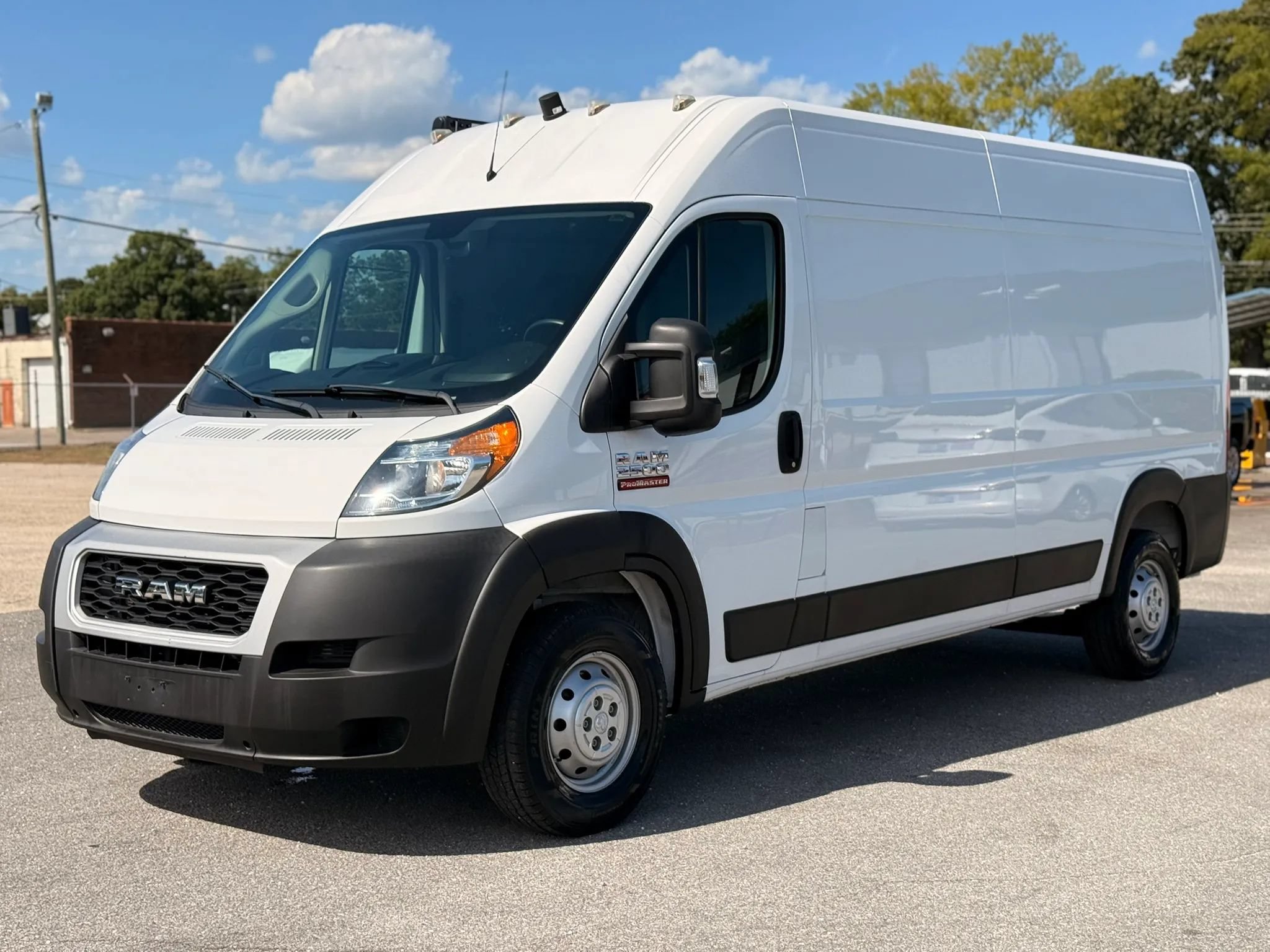 Used 2021 RAM ProMaster 2500 FWD image 5