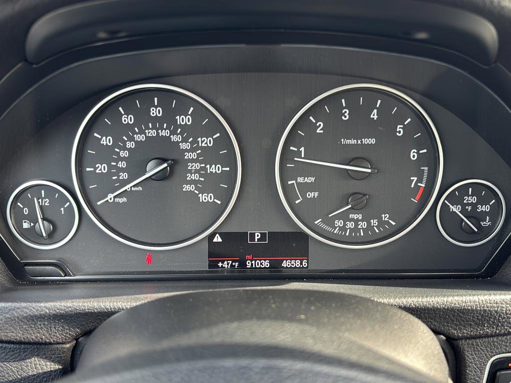 Used 2017 BMW 320i Sedan w/ Driver Assistance Package image 28