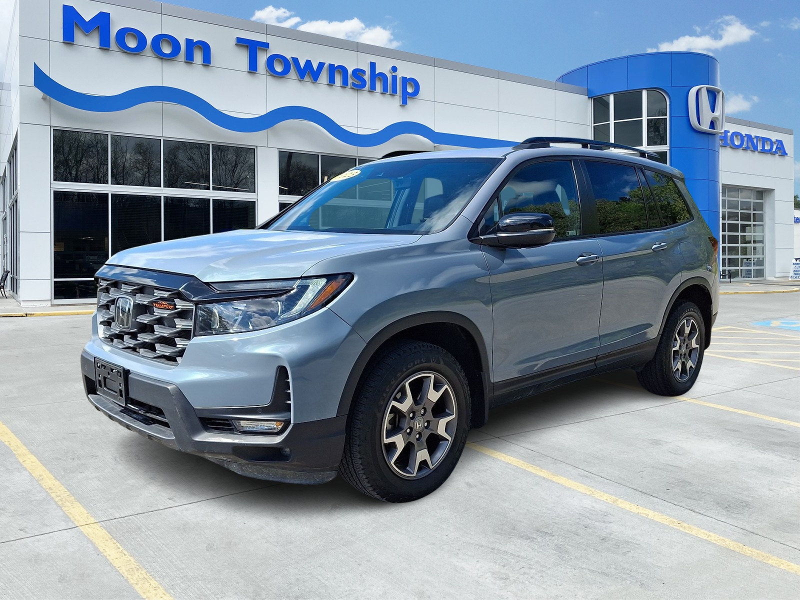Used 2023 Honda Passport TrailSport image 3