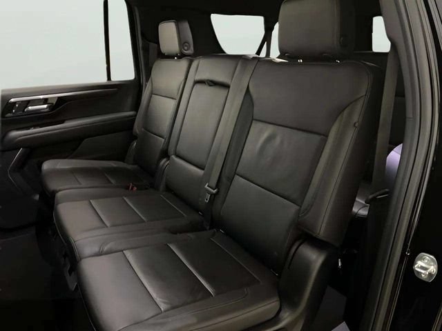 Used 2025 Chevrolet Suburban LT RWD image 68