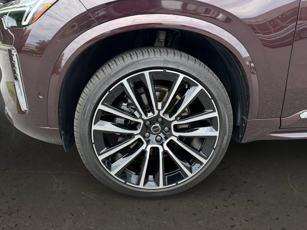 Certified 2026 Volvo XC90 B6 Plus AWD/4WD image 27