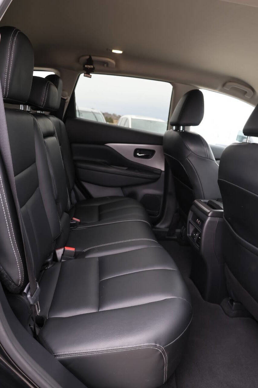 Used 2024 Nissan Murano SV w/ SV Midnight Edition Package AWD/4WD image 16