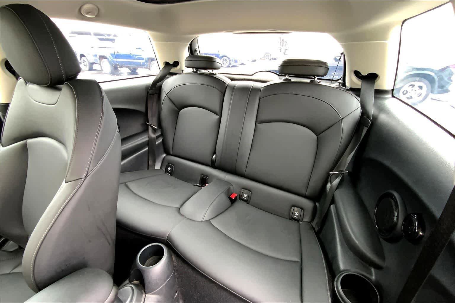 Used 2024 MINI Cooper SE image 28