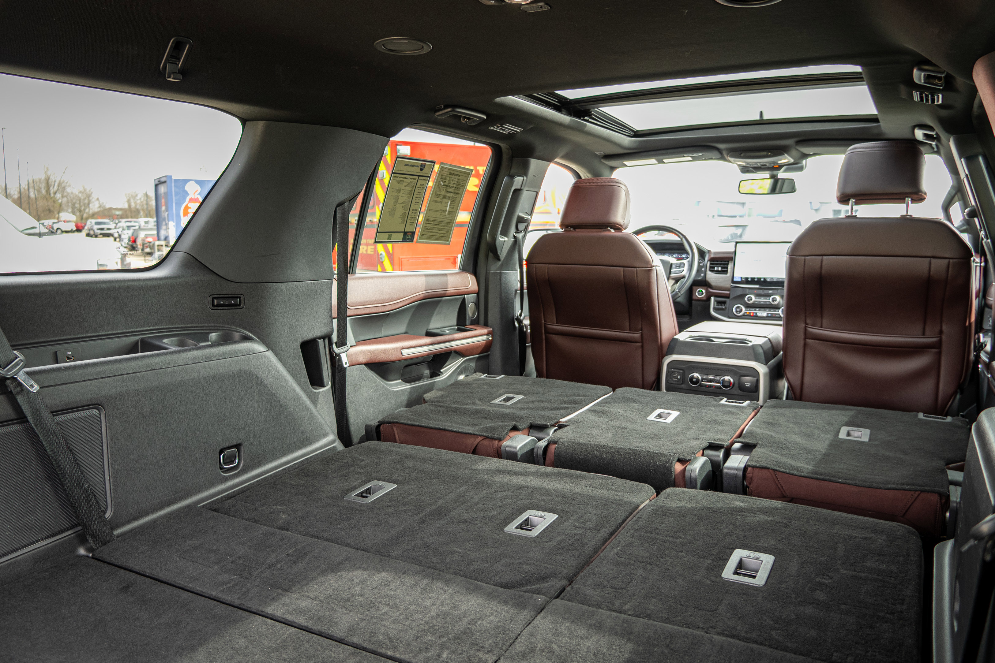 Used 2023 Ford Expedition Max Limited image 19