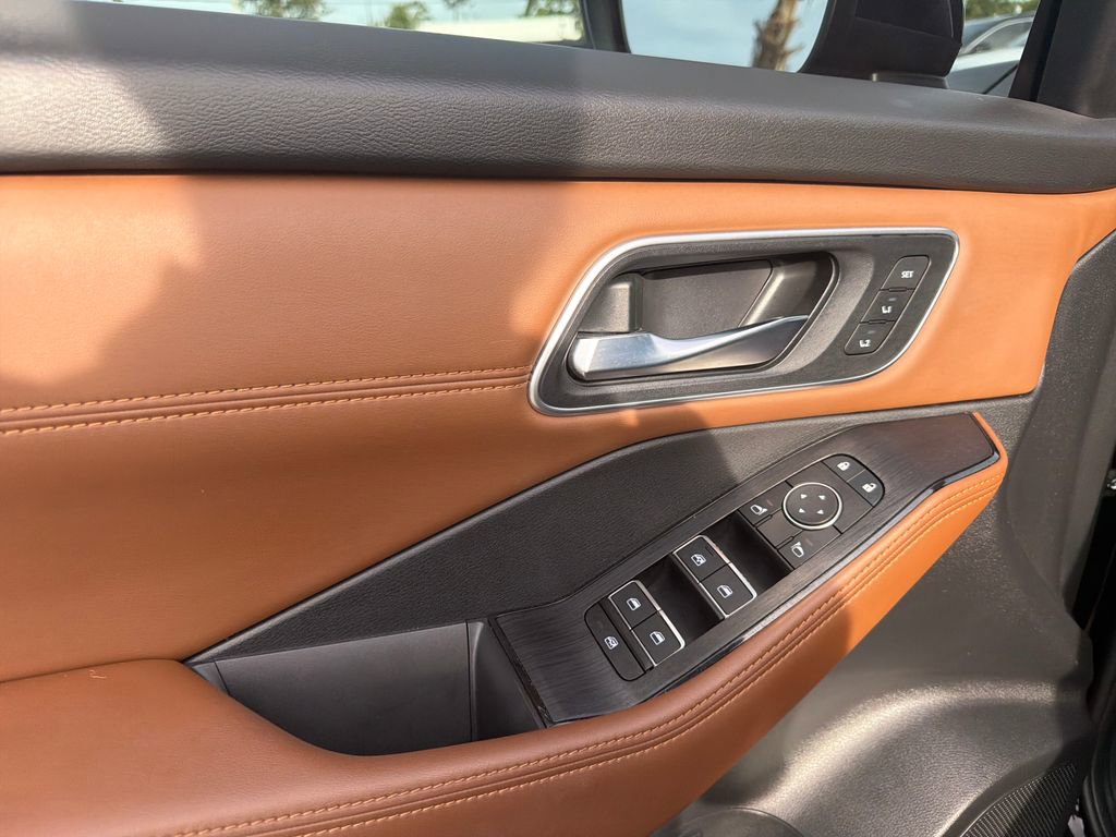 Certified 2024 Nissan Rogue Platinum w/ Platinum Premium Package FWD image 15