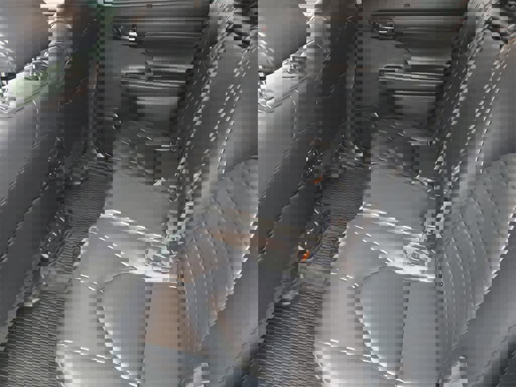 Used 2023 Toyota Highlander XLE image 14